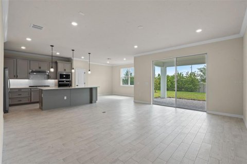 House in Orlando, Florida 5 bedrooms, 216.46 sq.m. № 1736394 - photo 4