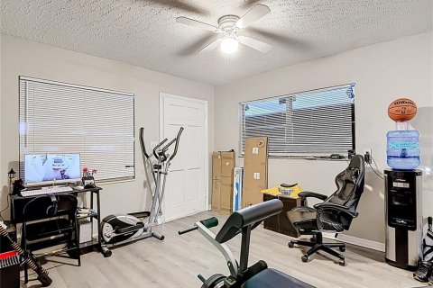 Immobilier commercial à vendre à Lake Wales, Floride: 4 chambres, 194.72 m2 № 2198151 - photo 25