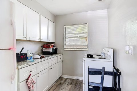 Immobilier commercial à vendre à Lake Wales, Floride: 4 chambres, 194.72 m2 № 2198151 - photo 14