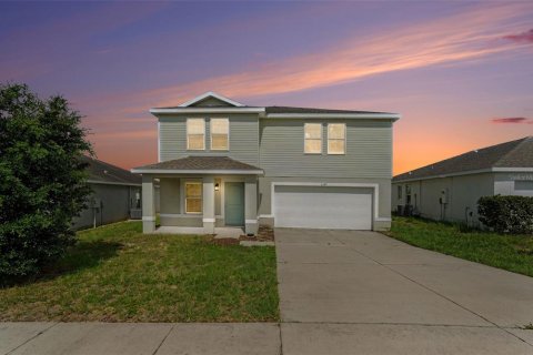 Casa en Spring Hill, Florida 4 dormitorios, 226.96 m2 № 2202164