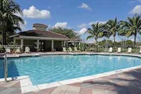 Снять в аренду кондоминиум в Мирамар, Флорида 3 спальни, 134.71м2, № 1995138 - фото 4