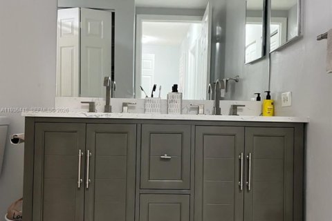 Снять в аренду кондоминиум в Мирамар, Флорида 3 спальни, 134.71м2, № 1995138 - фото 12