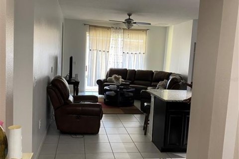 Casa en alquiler en Kissimmee, Florida, 4 dormitorios, 165.74 m2 № 1564476 - foto 6