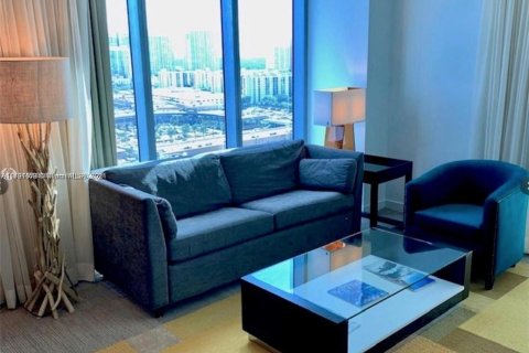 Condominio en venta en Sunny Isles Beach, Florida, 2 dormitorios, 84.36 m2 № 1861614 - foto 4