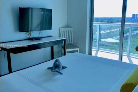 Condominio en venta en Sunny Isles Beach, Florida, 2 dormitorios, 84.36 m2 № 1861614 - foto 10