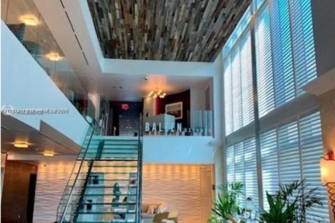Condominio en venta en Sunny Isles Beach, Florida, 2 dormitorios, 84.36 m2 № 1861614 - foto 16