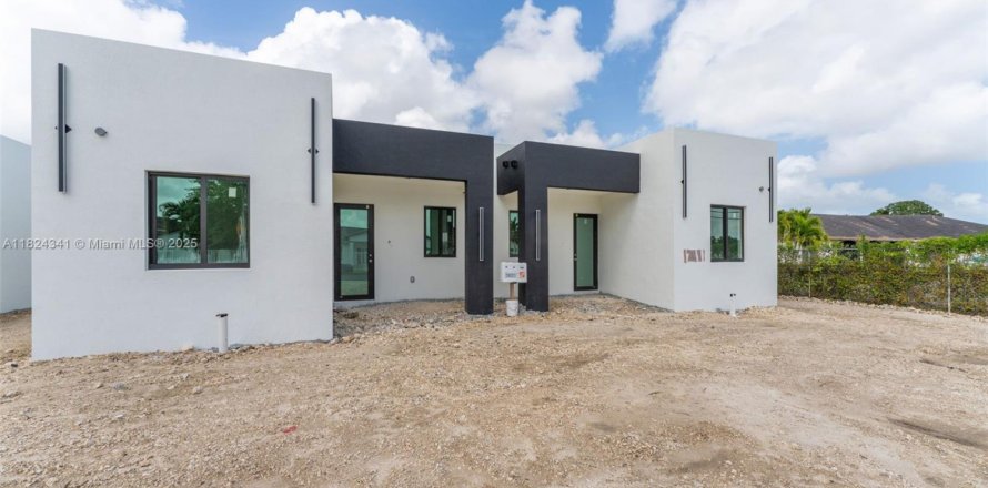 Townhouse in Miami, Florida 3 bedrooms № 1790449