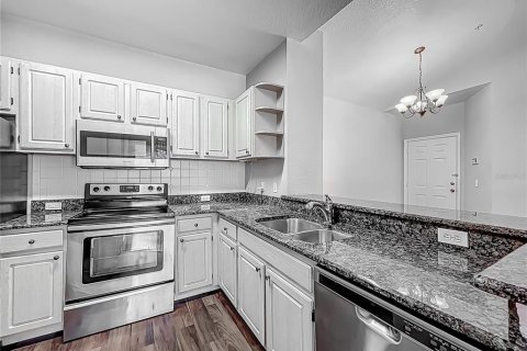 Condominio en venta en Orlando, Florida, 4 dormitorios, 121.98 m2 № 1602140 - foto 23