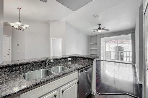 Condominio en venta en Orlando, Florida, 4 dormitorios, 121.98 m2 № 1602140 - foto 21