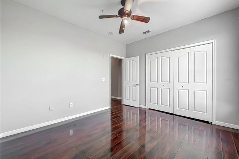 Condominio en venta en Orlando, Florida, 4 dormitorios, 121.98 m2 № 1602140 - foto 5