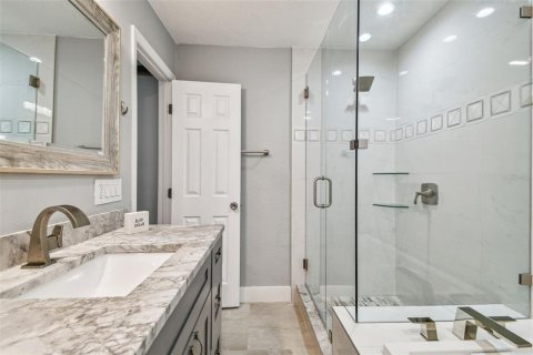 House in Tampa, Florida 3 bedrooms, 154.96 sq.m. № 1678212 - photo 30