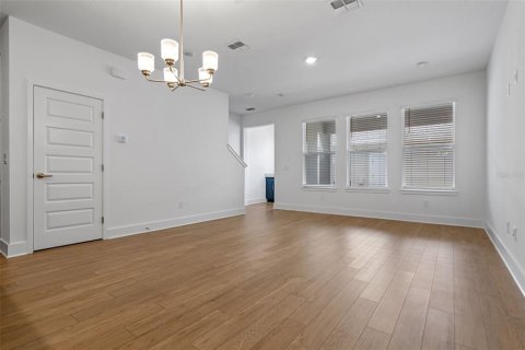 Townhouse in Winter Garden, Florida 3 bedrooms, 165.83 sq.m. № 1547824 - photo 8