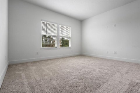 Townhouse in Winter Garden, Florida 3 bedrooms, 165.83 sq.m. № 1547824 - photo 13