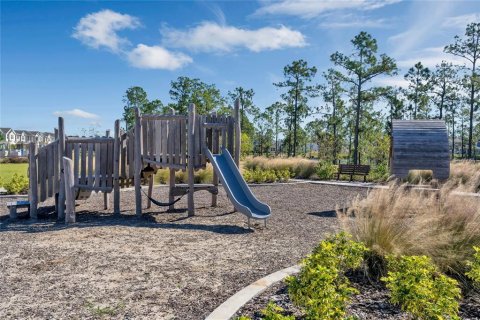 Townhouse in Winter Garden, Florida 3 bedrooms, 165.83 sq.m. № 1547824 - photo 28