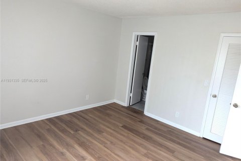 Condominio en alquiler en West Palm Beach, Florida, 2 dormitorios, 82.68 m2 № 1989988 - foto 9