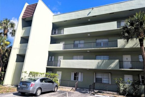 Condominio en West Palm Beach, Florida, 2 dormitorios  № 1989988