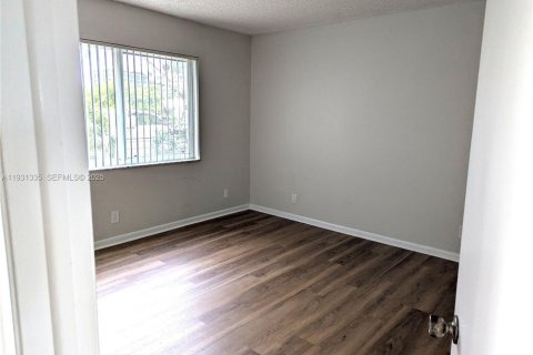 Condominio en alquiler en West Palm Beach, Florida, 2 dormitorios, 82.68 m2 № 1989988 - foto 8