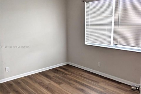 Condominio en alquiler en West Palm Beach, Florida, 2 dormitorios, 82.68 m2 № 1989988 - foto 13