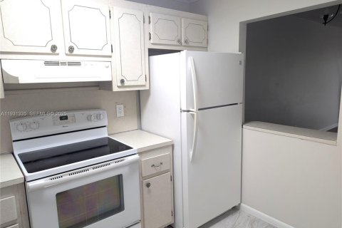 Condominio en alquiler en West Palm Beach, Florida, 2 dormitorios, 82.68 m2 № 1989988 - foto 4