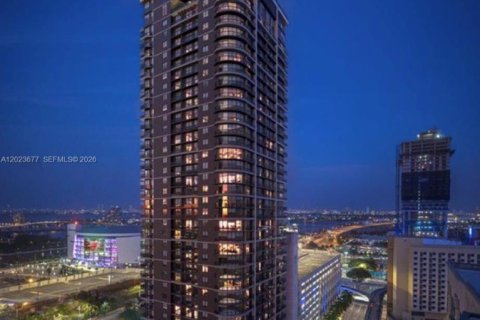 Condo in Miami, Florida, 1 bedroom  № 2252443 - photo 19