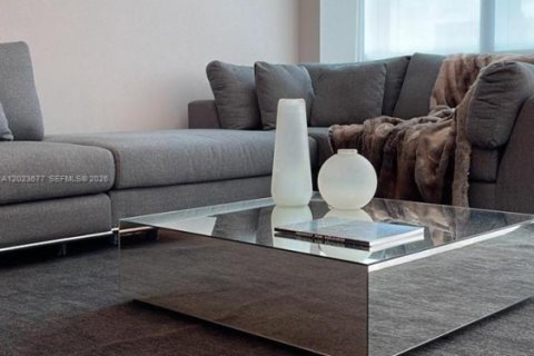 Condo in Miami, Florida, 1 bedroom  № 2252443 - photo 5