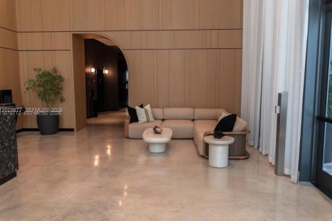 Condo in Miami, Florida, 1 bedroom  № 2252443 - photo 7