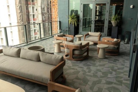 Condo in Miami, Florida, 1 bedroom  № 2252443 - photo 14