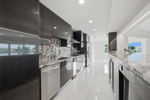 Condo in Miami, Florida, 3 bedrooms  № 2254504 - photo 30