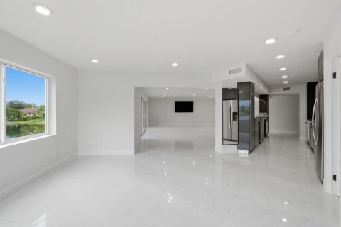 Condo in Miami, Florida, 3 bedrooms  № 2254504 - photo 16