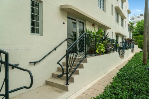 Купить кондоминиум в Майами-Бич, Флорида 1 спальня, 60.48м2, № 1960128 - фото 6