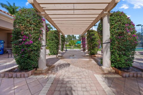 House in Delray Beach, Florida 3 bedrooms, 221.48 sq.m. № 1207727 - photo 1