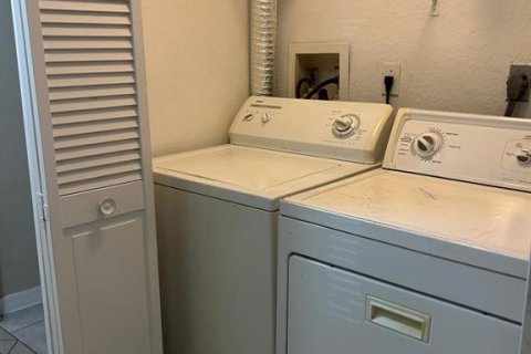 Condominio en alquiler en Orlando, Florida, 2 dormitorios, 97.64 m2 № 1426276 - foto 8