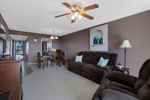 Condo in South Pasadena, Florida, 2 bedrooms  № 2376820 - photo 22