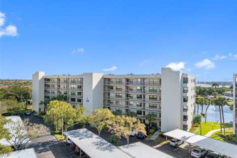 Condo in South Pasadena, Florida, 2 bedrooms  № 2376820 - photo 2