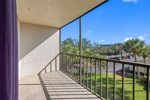 Condo in South Pasadena, Florida, 2 bedrooms  № 2376820 - photo 5