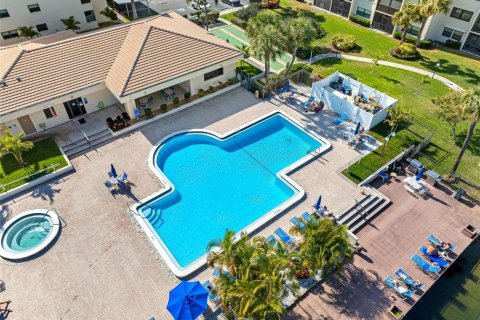 Condo in South Pasadena, Florida, 2 bedrooms  № 2376820 - photo 4