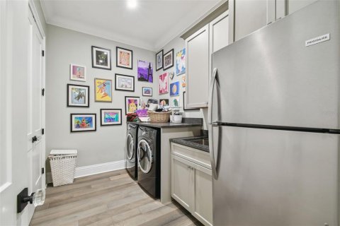 Casa en alquiler en Tampa, Florida, 5 dormitorios, 521.65 m2 № 1820771 - foto 27