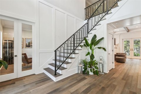 Casa en alquiler en Tampa, Florida, 5 dormitorios, 521.65 m2 № 1820771 - foto 8