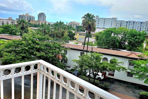 Condo in Coral Gables, Florida, 2 bedrooms  № 1841351 - photo 7