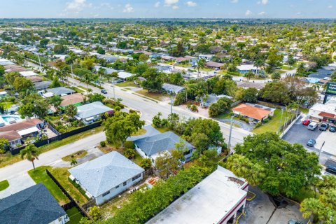 Casa en venta en Oakland Park, Florida, 3 dormitorios, 131.64 m2 № 1104402 - foto 1