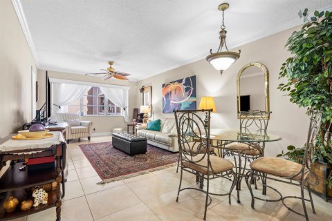 Condominio en venta en Boca Raton, Florida, 1 dormitorio, 64.75 m2 № 2242078 - foto 3