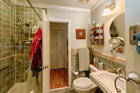 Touwnhouse à vendre à Miami, Floride: 3 chambres, 147.16 m2 № 2045341 - photo 2