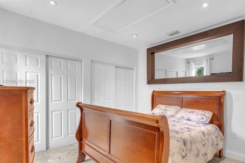 Casa en venta en Miami, Florida, 4 dormitorios, 223.15 m2 № 1984396 - foto 10