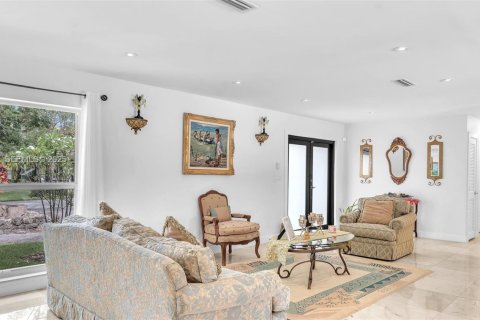 Casa en venta en Miami, Florida, 4 dormitorios, 223.15 m2 № 1984396 - foto 20