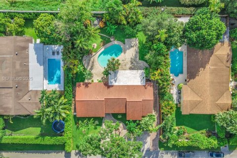 Casa en venta en Miami, Florida, 4 dormitorios, 223.15 m2 № 1984396 - foto 15