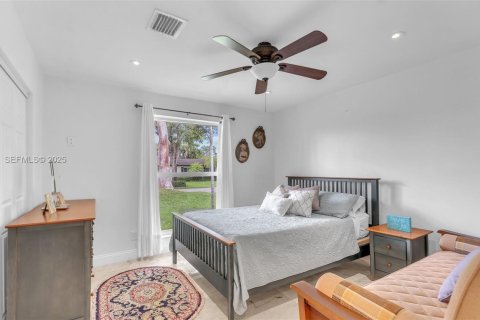 Casa en venta en Miami, Florida, 4 dormitorios, 223.15 m2 № 1984396 - foto 8