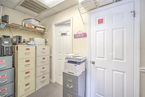 Commercial property in Plant City, Florida 305.46 sq.m. № 2101121 - photo 21