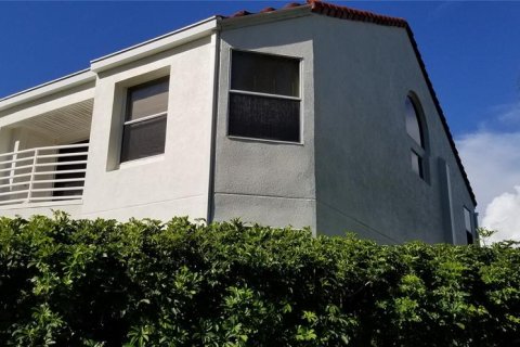 Copropriété à louer à Saint Petersburg, Floride: 2 chambres, 99.41 m2 № 1866544 - photo 1