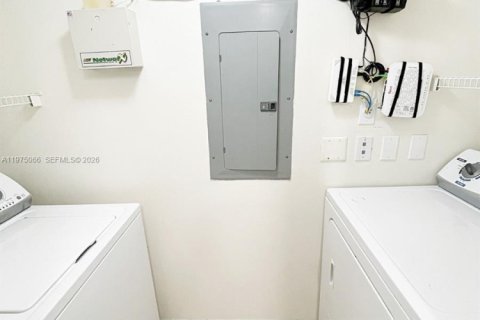 Купить кондоминиум в Уэст-Палм-Бич, Флорида 2 спальни, 86.03м2, № 2041957 - фото 6