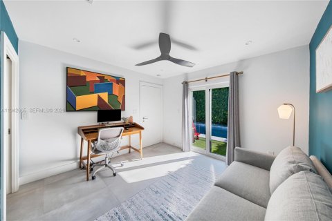 Villa ou maison à vendre à Miami, Floride: 4 chambres, 203.46 m2 № 2004263 - photo 19